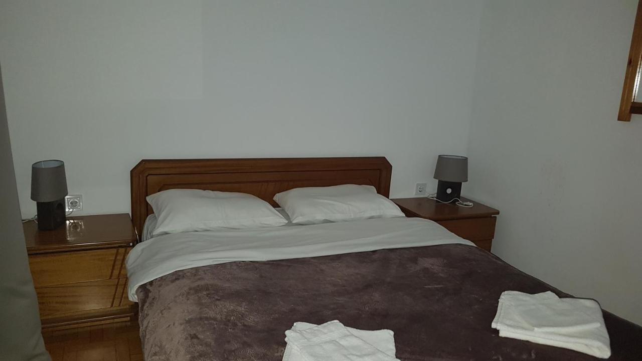 G-George Apartments By The Sea And Airport Liadha ภายนอก รูปภาพ